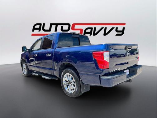 Deep Blue Pearl 2023 Nissan Titan SV
