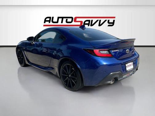 Trueno Blue 2023 Toyota GR86 Premium
