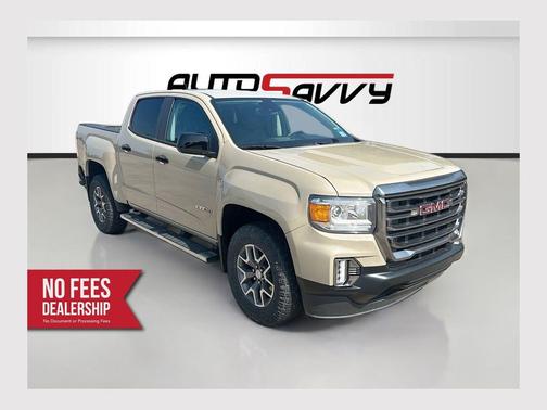 Desert Sand Metallic 2022 GMC Canyon AT4