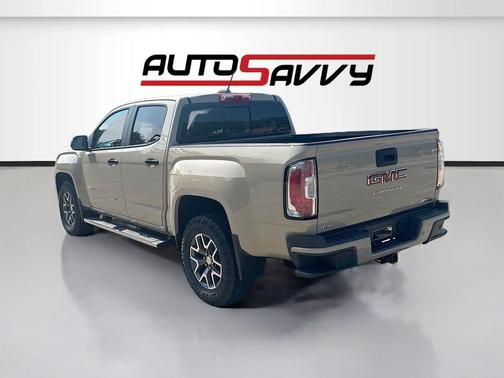 Desert Sand Metallic 2022 GMC Canyon AT4