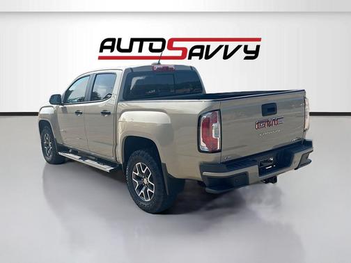 Desert Sand Metallic 2022 GMC Canyon AT4