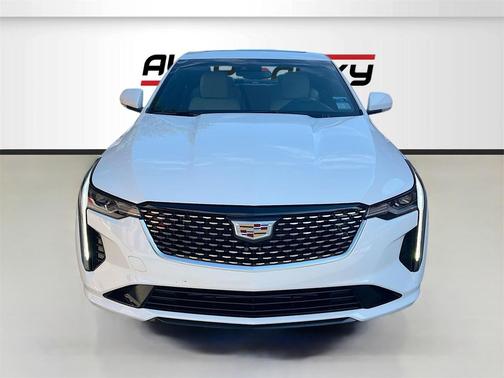 2024 Cadillac CT4 Luxury
