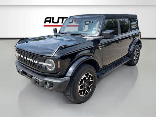 SHADOW BLACK 2024 Ford Bronco Outer Banks