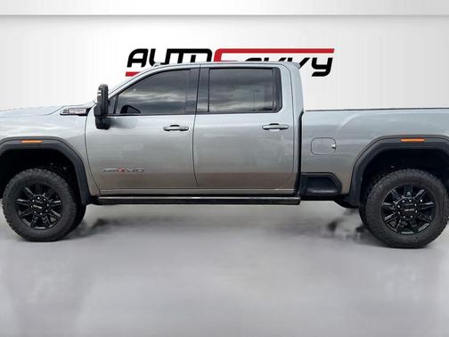2025 GMC Sierra 2500 AT4