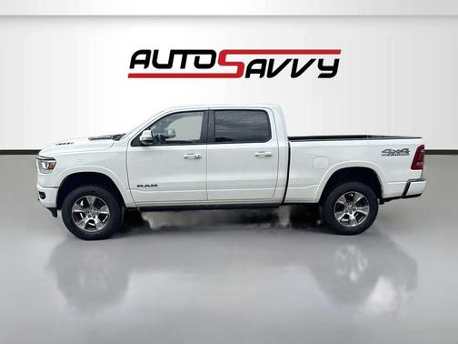 Ivory White Tri-Coat Pearlcoat 2022 RAM 1500 Laramie