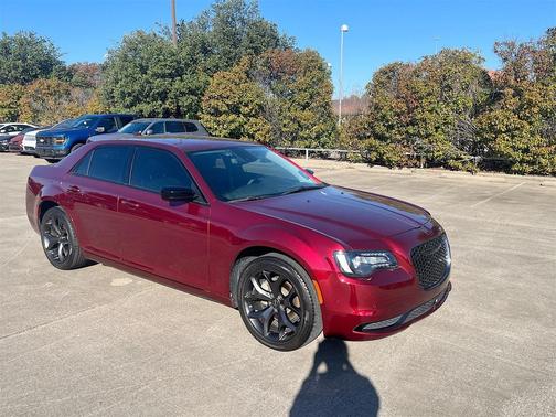 2023 Chrysler 300 Touring