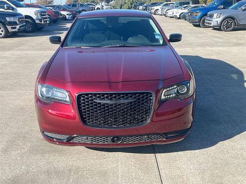 2023 Chrysler 300 Touring