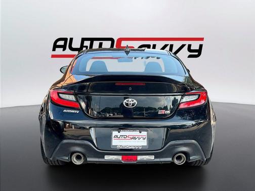 Raven 2024 Toyota GR86 Premium