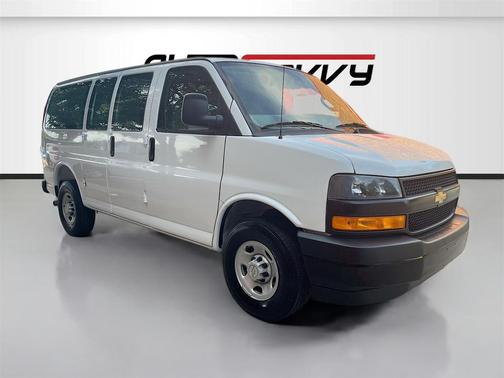 2025 Chevrolet Express 2500 RWD 2500 Regular Wheelbase WT