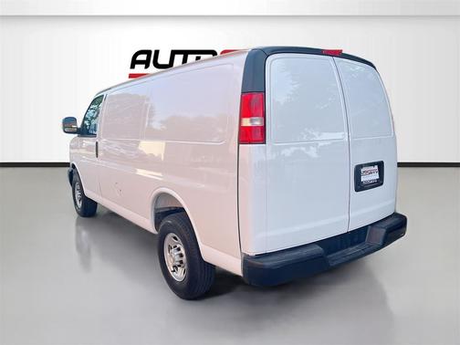 2025 Chevrolet Express 2500 RWD 2500 Regular Wheelbase WT