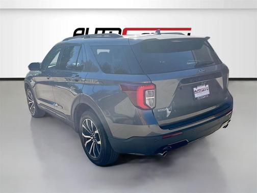 2022 Ford Explorer ST-Line
