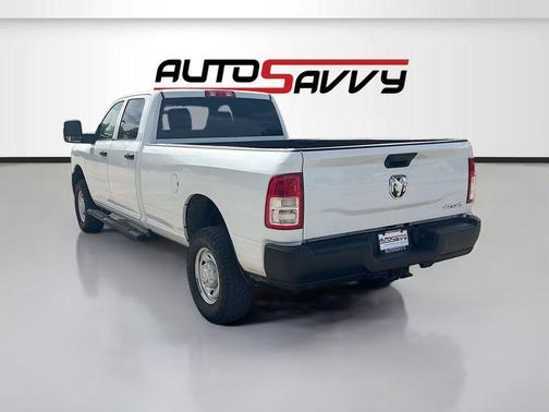 Bright White Clearcoat 2023 RAM 2500 Tradesman Crew Cab 4x4 8' Box