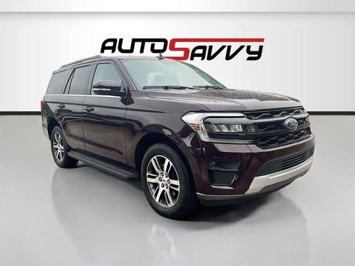 JEWEL RED MET TINTED CC 2024 Ford Expedition XLT
