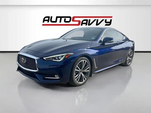 2022 INFINITI Q60 LUXE