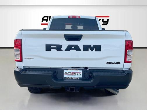 2024 RAM 2500 Tradesman Crew Cab 4x2 8' Box