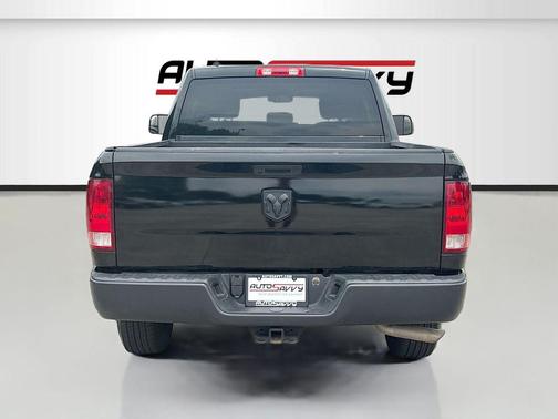 Diamond Black Crystal Pearlcoat 2021 RAM 1500 Tradesman