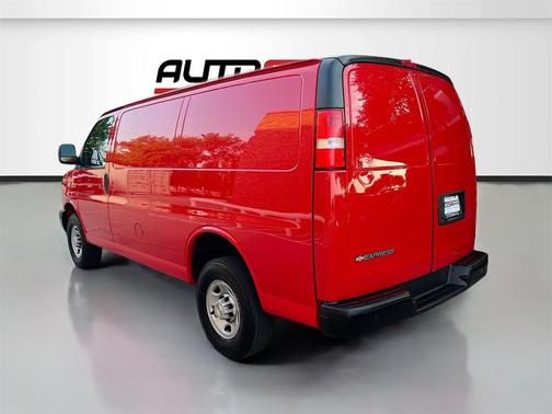 2024 Chevrolet Express 2500 RWD 2500 Regular Wheelbase WT