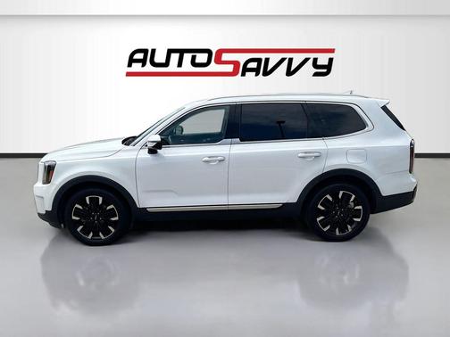 Glacial White Pearl 2023 Kia Telluride SX