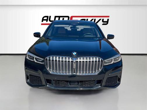 2022 BMW 750 i xDrive