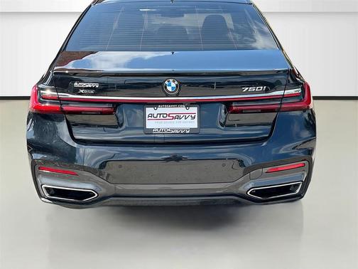 2022 BMW 750 i xDrive