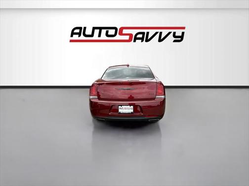2021 Chrysler 300 Touring