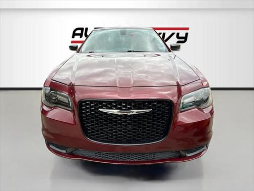 2021 Chrysler 300 Touring