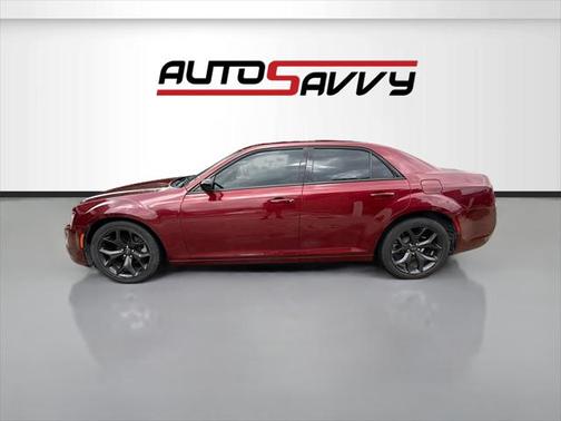 2021 Chrysler 300 Touring