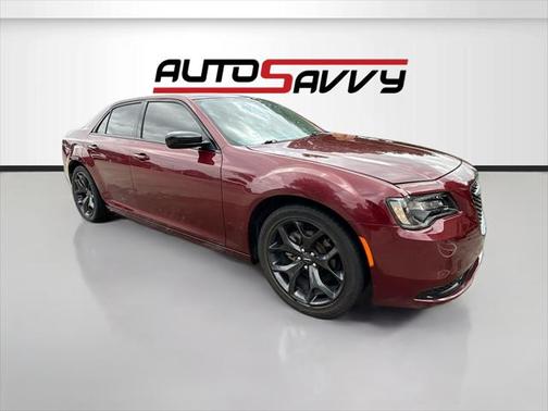 2021 Chrysler 300 Touring