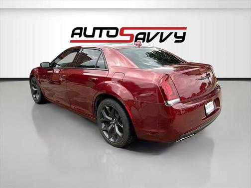 2021 Chrysler 300 Touring