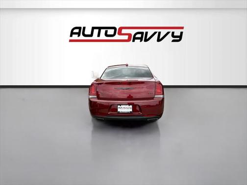 2021 Chrysler 300 Touring