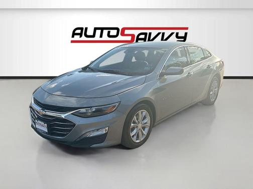 Sterling Gray Metallic 2024 Chevrolet Malibu FWD 1LT