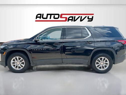 Mosaic Black Metallic 2023 Chevrolet Traverse LS
