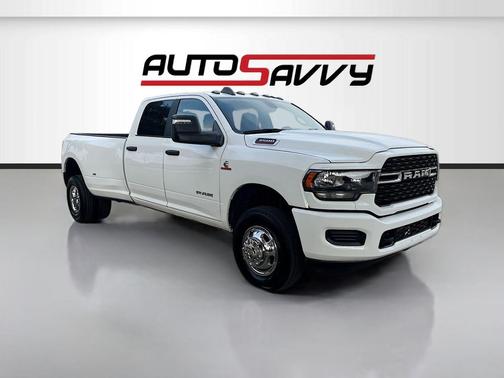 2024 RAM 3500 Big Horn Crew Cab 4x4 8' Box