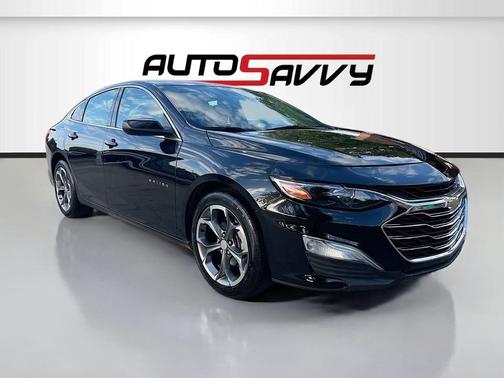 Mosaic Black Metallic 2024 Chevrolet Malibu FWD 1LT