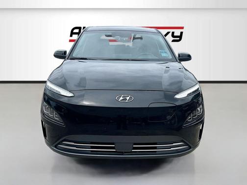 Ultra Black 2023 Hyundai KONA EV Limited