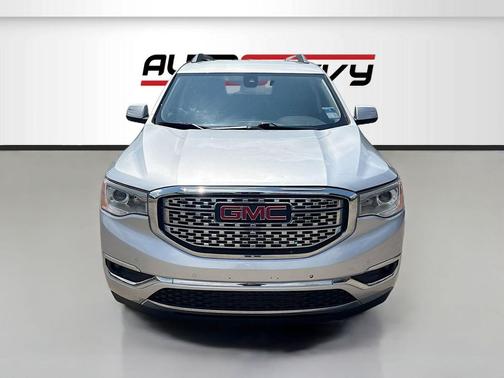 Quicksilver Metallic 2019 GMC Acadia Denali