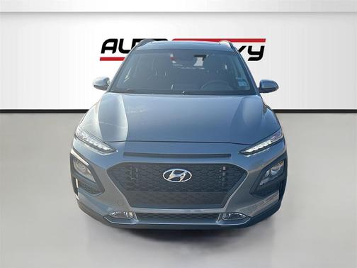 2020 Hyundai KONA SEL Plus