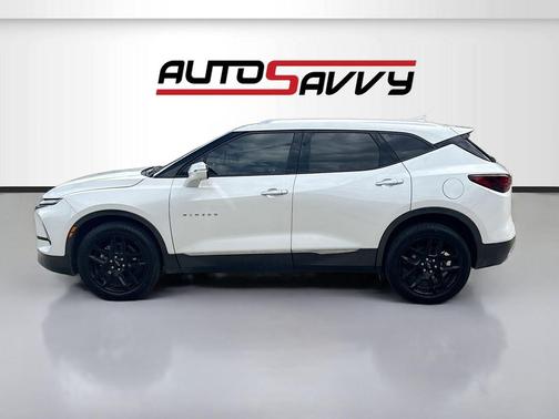 Iridescent Pearl Tricoat 2024 Chevrolet Blazer Premier