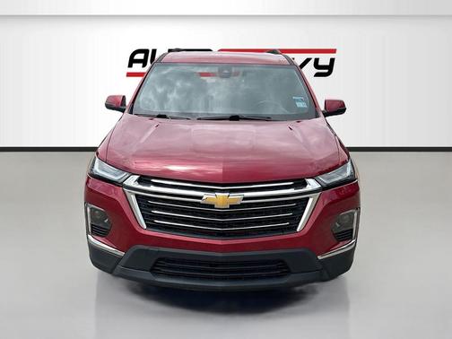 Radiant Red Tintcoat 2023 Chevrolet Traverse LT Cloth