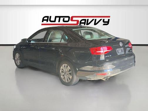 Black 2015 Volkswagen Jetta Auto SE w/Connectivity