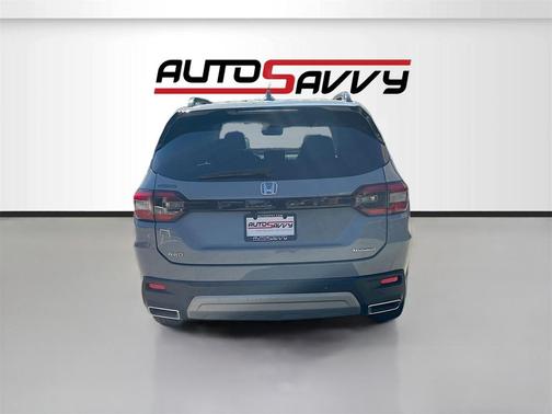 2024 Honda Pilot Touring 8-Passenger