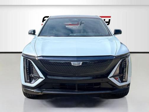 Nimbus Metallic 2025 Cadillac LYRIQ Sport