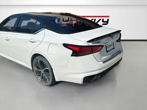 2023 Nissan Altima SR FWD