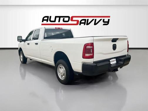 2023 RAM 2500 Tradesman Crew Cab 4x2 8' Box