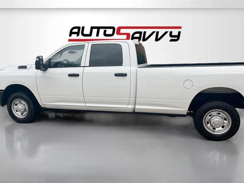 2023 RAM 2500 Tradesman Crew Cab 4x2 8' Box