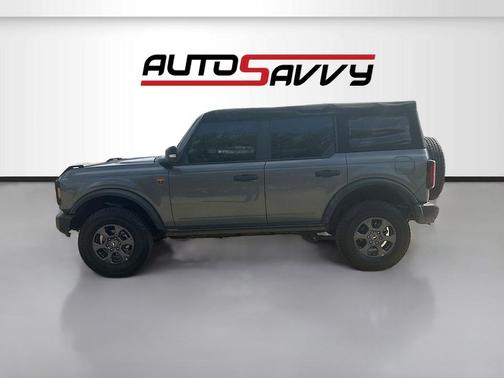 CARBONIZED GRAY METALLIC 2022 Ford Bronco Badlands