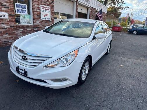2013 Hyundai SONATA GLS