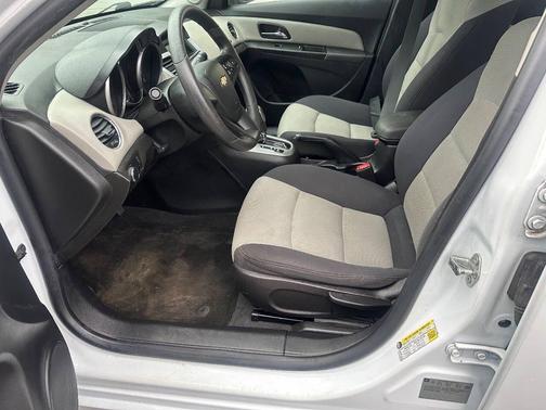 2015 Chevrolet Cruze LS