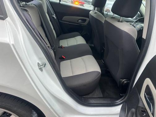 2015 Chevrolet Cruze LS