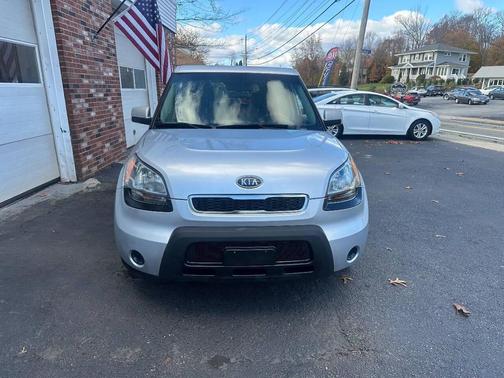 2011 Kia Soul +